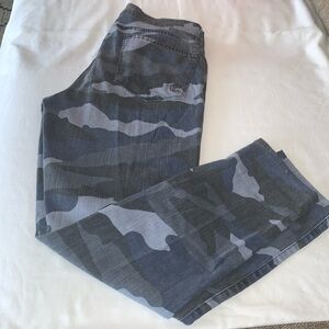 CJ Cookie Johnson Peace Skinny Blue Gray Camo Navy Jeans Cotton Blend
